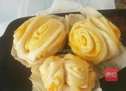 Illustration of how to make two-color carrot rolls 16