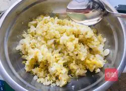 Illustration of how to make pickled cabbage dumplings 5