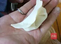 Illustration of how to make dumplings with four fresh fillings 8