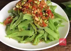 Illustration of how to make water spinach stems mixed with chili sauce (weight loss version) 12