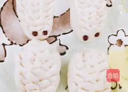 Illustration of how to make simple white flour steamed buns 12