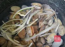 Clam and Luffa Soup Illustration 1