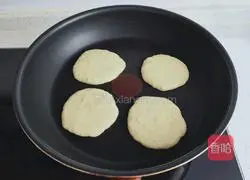 Illustration of how to make banana oatmeal muffins 8