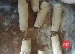 Illustration of how to make scallion pancakes and yeast pancakes 10