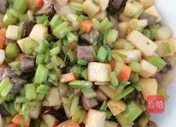 Illustration of how to make yam, parsley and beef cubes 5