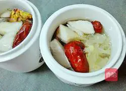 Snow pear, white fungus and red date soup recipe 5
