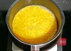 Illustration of how to make shrimp and egg noodles (baby food supplement) 13