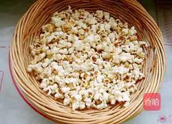 Illustration of how to make sweet popcorn 8