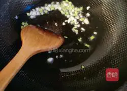 Illustration of how to make fried instant noodles 5