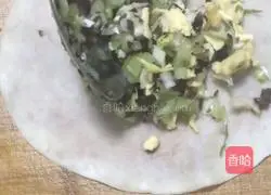 Golden ice flower vegetarian pot stickers, nutritious and delicious recipe 13