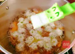 Persimmon Meatball Soup Recipe Illustration 11