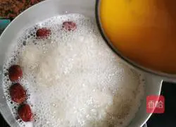 Illustration of how to make egg soup stuffed with sweet wine 5