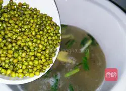 Illustration of how to make mung bean ribs soup 6