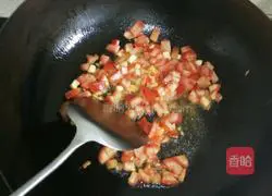 Illustration of how to make black pepper and tomato noodles 4
