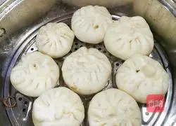 Illustration of how to make tofu, vermicelli and chive buns 5