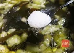 Illustration of black bean, peanut, kelp, water melon and chicken soup 14