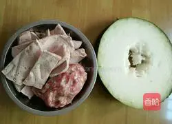 Winter Melon and Meatball Soup Recipe Illustration 1