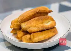 Illustration of how to make milk-flavored fried dough sticks at home 5