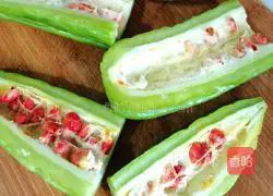 Soybean and Bitter Melon Pork Ribs Soup Recipe Illustration 4