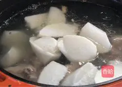 Illustration of how to make stick bone radish soup 12