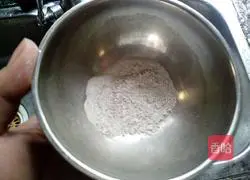 Illustration of homemade sweet wine 6