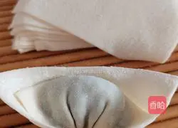 Illustration of how to make fennel and pork dumplings 8