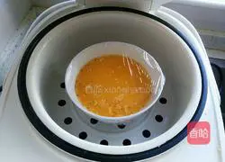 Illustration of how to make steamed eggs with dried shrimps 5