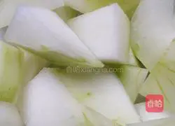 Big bone winter melon and soybean soup recipe 3