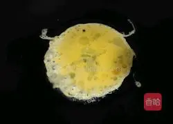 Illustration of how to make spinach and scrambled eggs 1