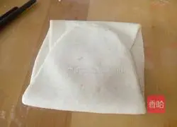 Illustration of how to make whole wheat salt and pepper shell rolls 11