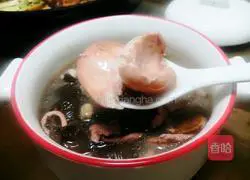 Illustration of how to nourish yin and blood cuttlefish soup 9