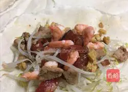 Illustration of how to make thin pancakes 2