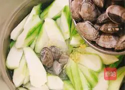 Huajia Illustration of how to make loofah soup 6