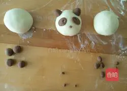 Illustration of how to make cartoon cocoa steamed buns 8