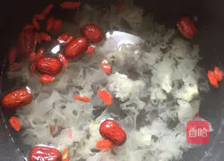 Tremella sago soup recipe 4