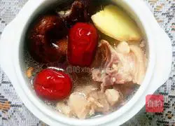 Illustration of how to make mushroom and chicken soup 5