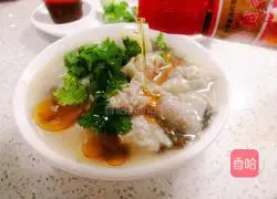 Illustration of how to make fresh meat ingot wontons 15