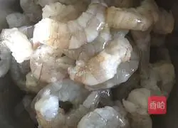 Illustration of how to make shrimp wontons 2