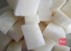 Illustration of how to make Angelica and Sheep's Hoof Soup 7