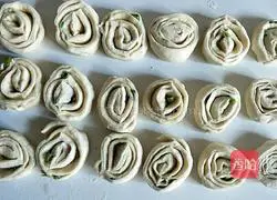 Illustration of making fried dough rolls 11