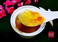 Illustration of how to make peach gum, Sichuan scallops and snow pears stewed 12