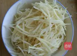 Illustration of how to make homemade snack crispy French fries 3
