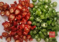 Illustration of how to make cold white fungus 3