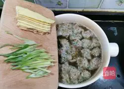 Winter Melon and Coriander Meat Illustration of how to make pill soup 8