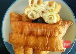 Illustration of the home version of fried dough sticks 18