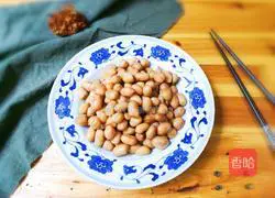 Illustration of how to make soy sauce, star anise and peanut kernels 13