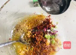 Illustration of homemade hot and sour cold noodles 3