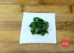  Illustration of how to make Chinese cabbage and meat wontons 21