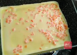 Illustration of how to make carrot egg rolls 18