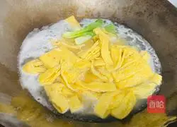 Delicious egg skin soup Illustration of how to do it 9